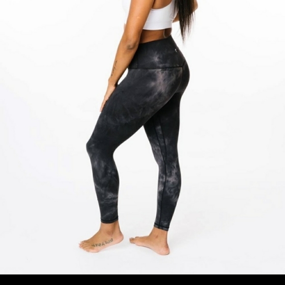 ZYIA Active Tie Dye High Rise Leggings - Picture 15 of 15